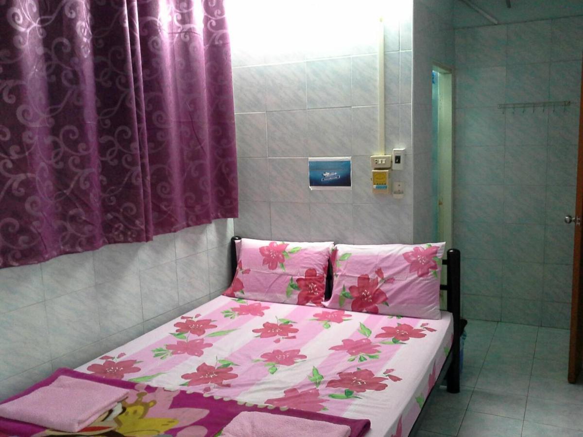 New Central Guesthouse Bangkok Exterior photo