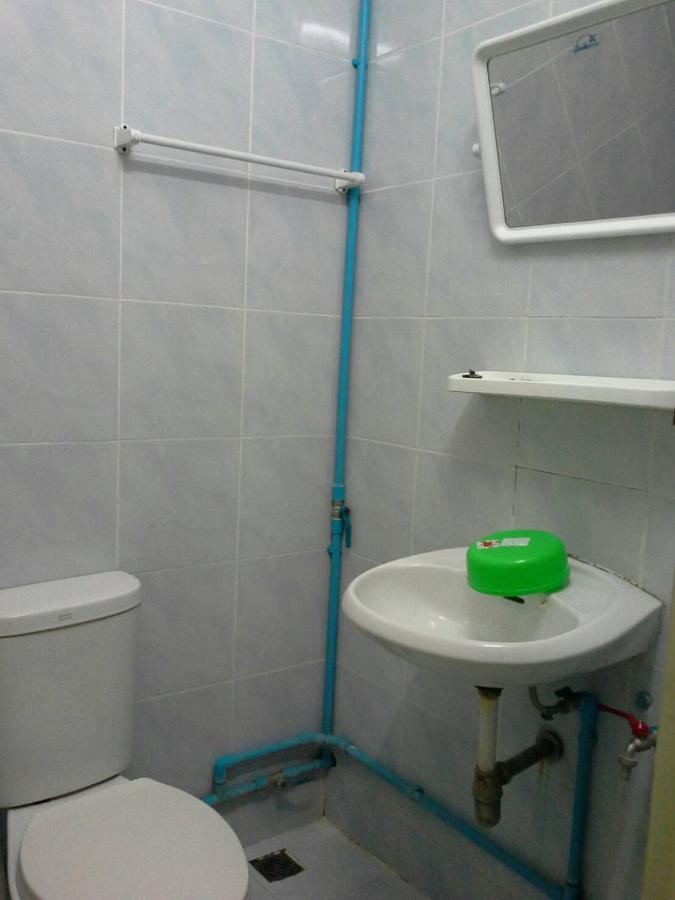 New Central Guesthouse Bangkok Exterior photo