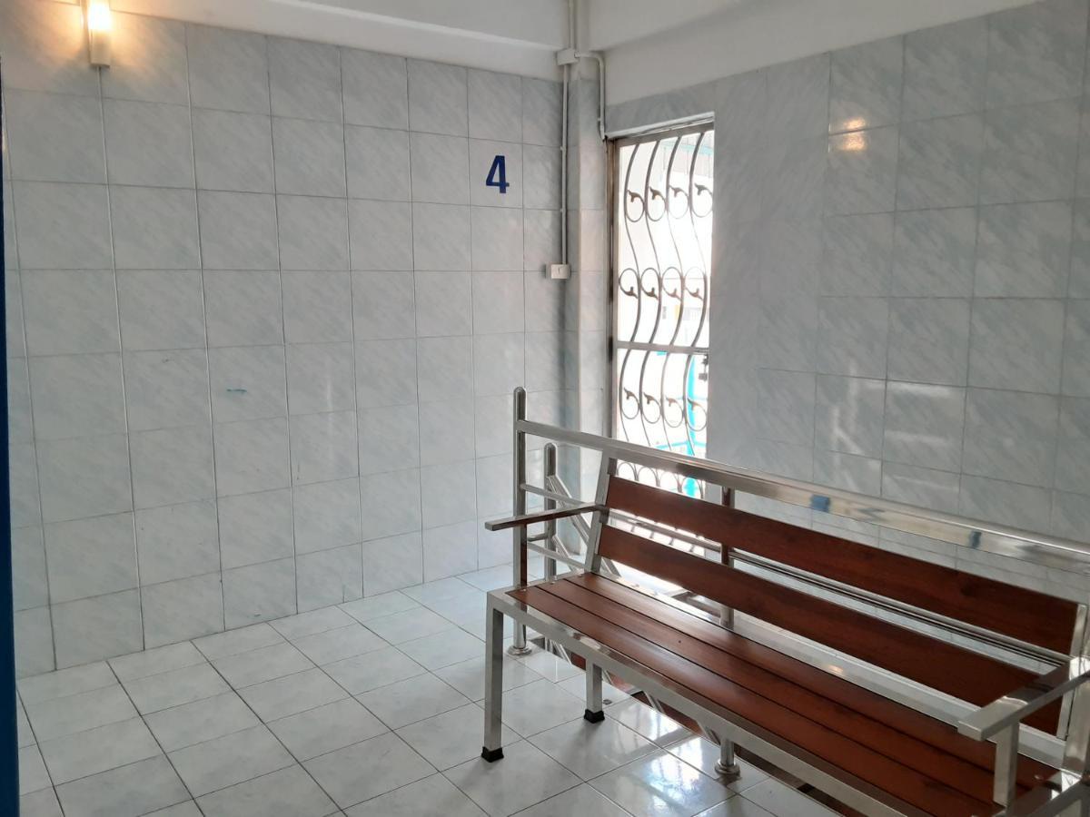 New Central Guesthouse Bangkok Exterior photo